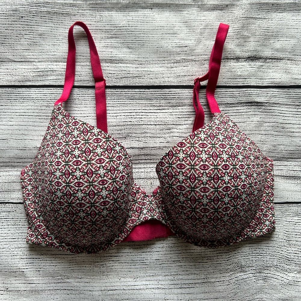 Victoria’s Secret Uplift Semi Demi red and green bra size 34D